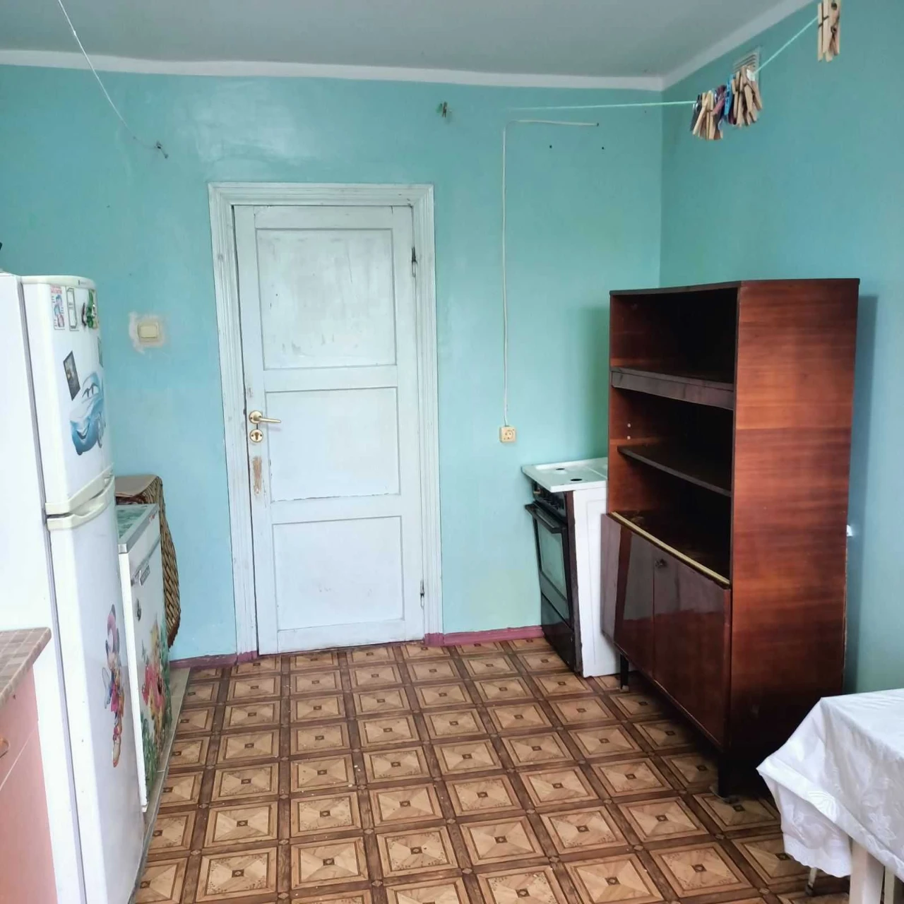 Продається СВОЯ кімната у комунальній квартирі на вул. Олекс