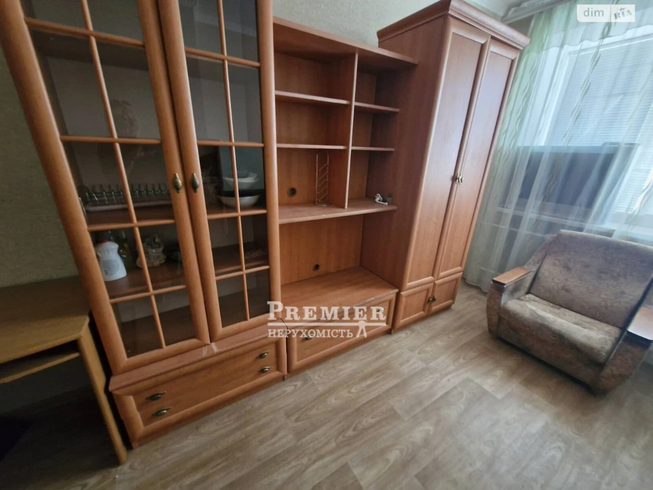 Продаж Кімната