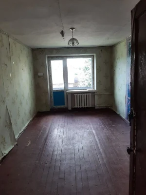 Кімната у гуртожитку, центр міста