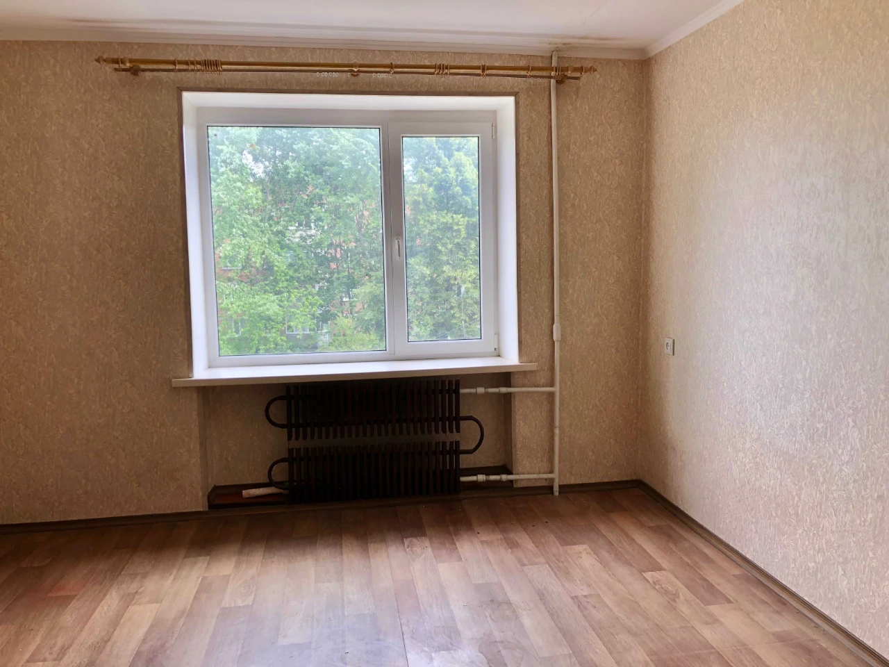 Продам кімнату в гуртожитку,р-н"Житломасив",вул.Будівельникі