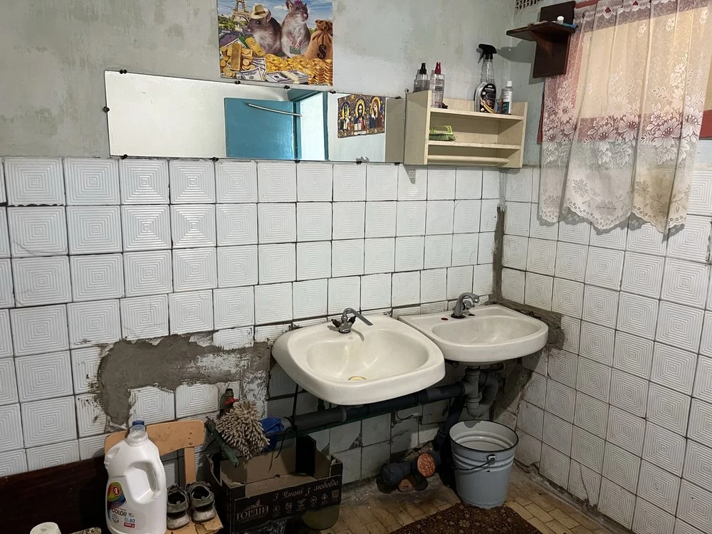 Продам кімнату в гуртожитку,р-н"Житломасив",вул.Будівельникі
