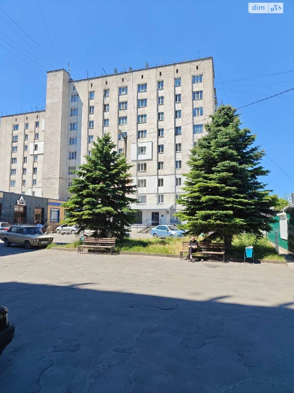 Продаж Кімната