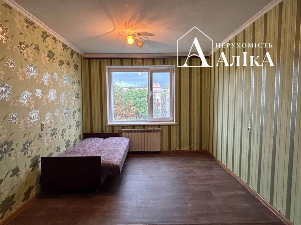 Продам кімнату в секції