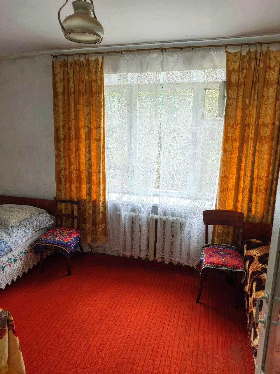 Продається 2-х кімнатна квартира в смт .Пальміра, Золотонісь