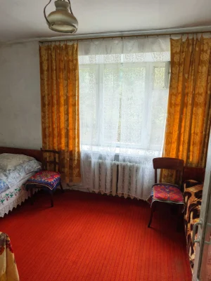 Продається 2-х кімнатна квартира в смт .Пальміра, Золотонісь