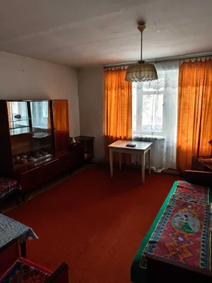 Продається 2-х кімнатна квартира в смт .Пальміра, Золотонісь