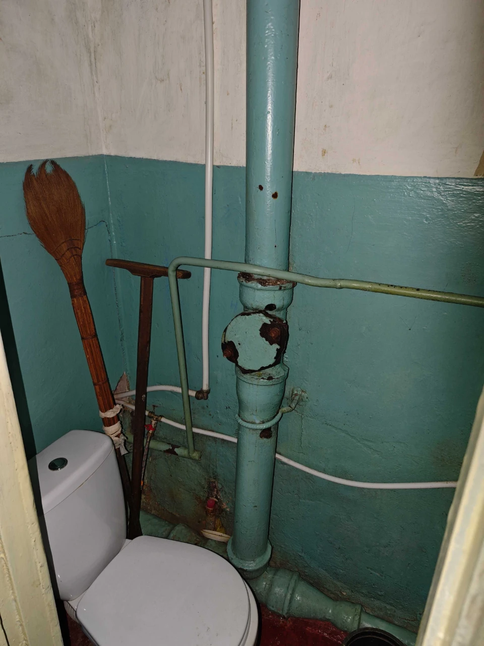 Продається 2-х кімнатна квартира в смт .Пальміра, Золотонісь