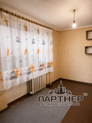 Продаж кімнати в малосімейці
