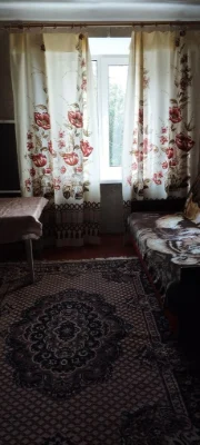 Продається кімната в малосімейці, з меблями,без посередників