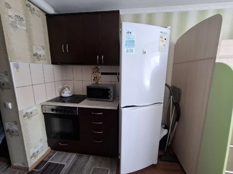 Продам гостінку 16.2 кв/м