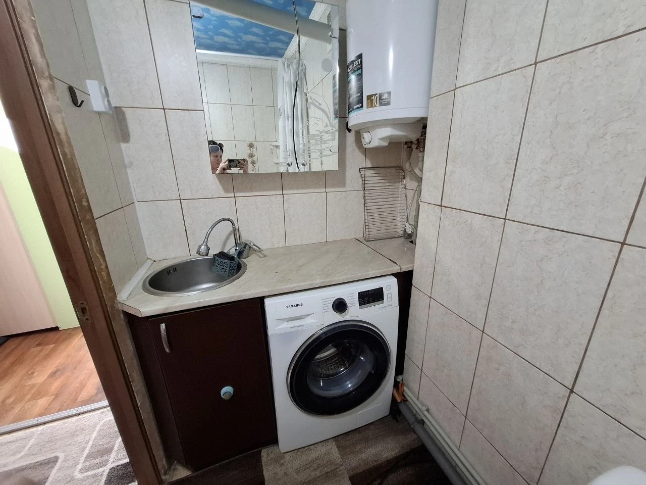 Продам гостінку 16.2 кв/м