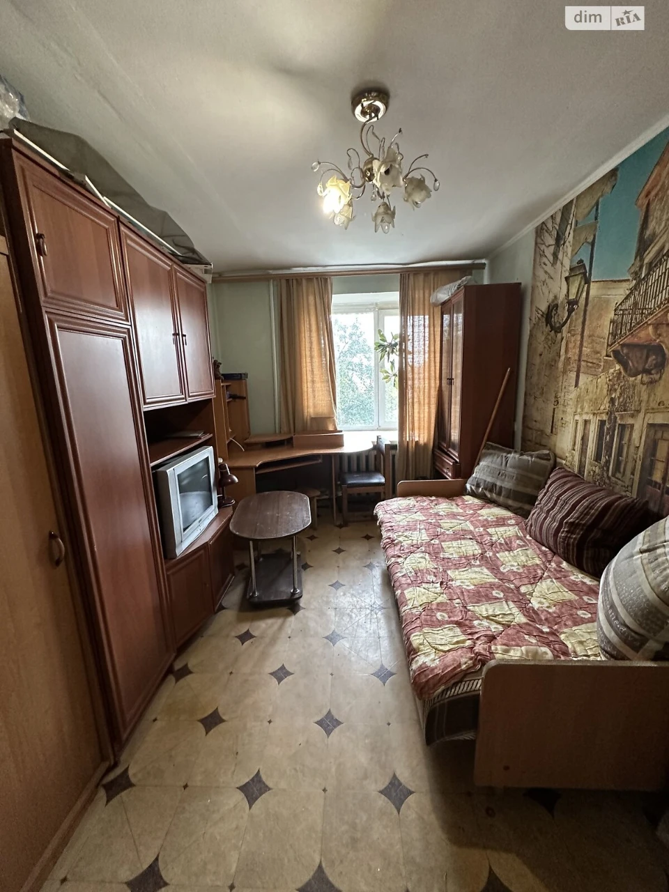 Продаж Кімната