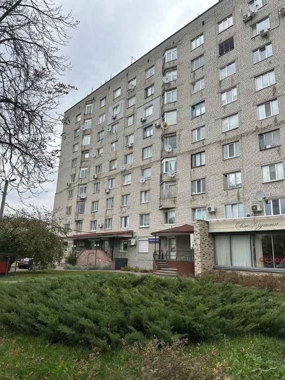 Кімната в гуртожитку, центр міста, терміново