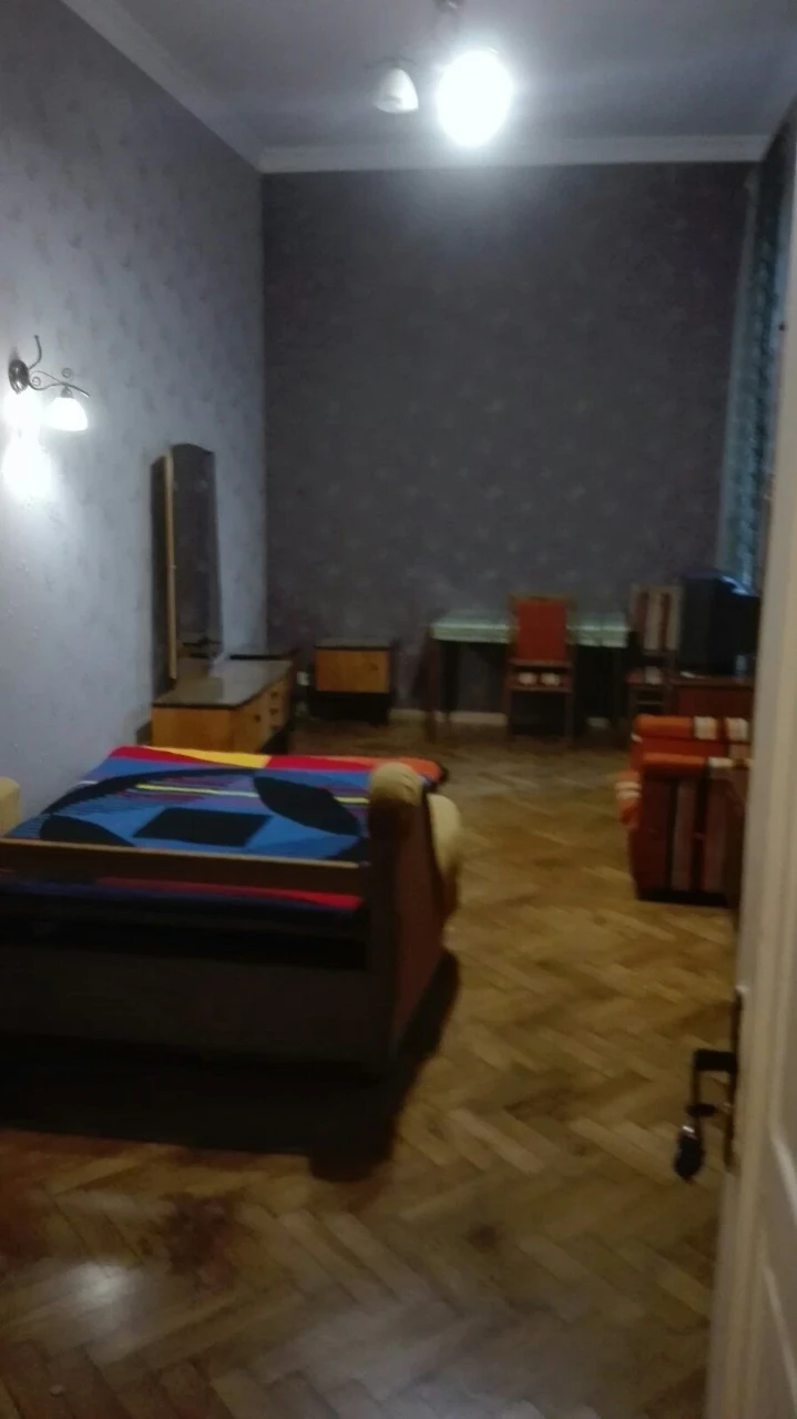 От 1 месяца комната в центре без комиссии