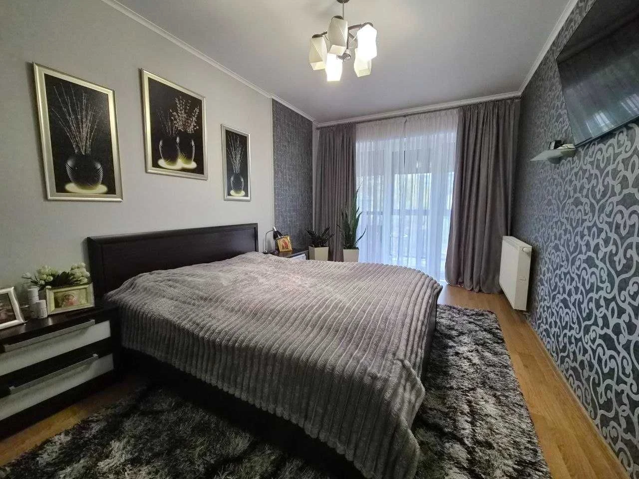 Продаж чудовий 3-поверховий котедж  Варшавська/Малоголосківс