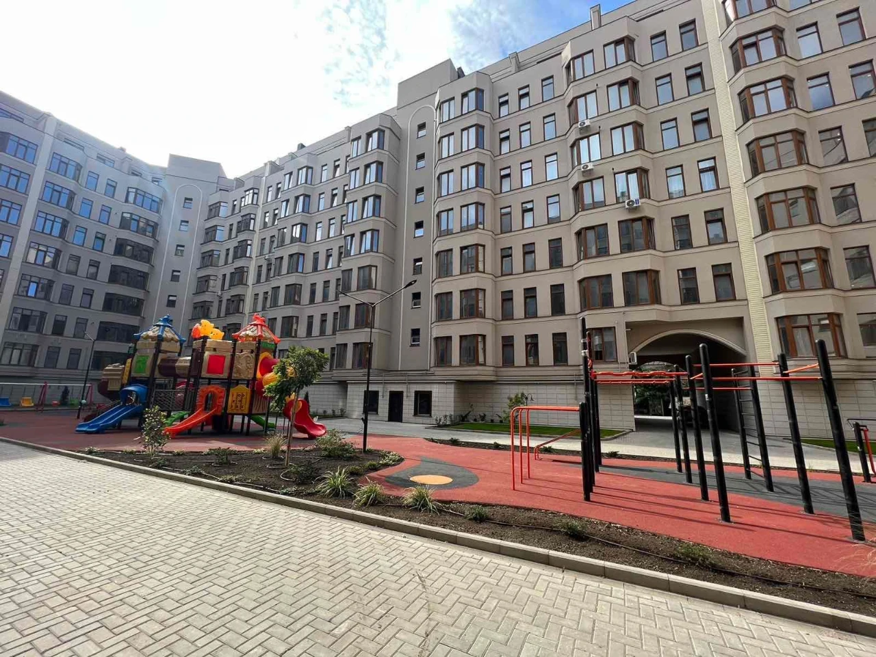 Продам 1 ки квартира в сучасному ЖК «Авіньйон» на Дачі Ковал