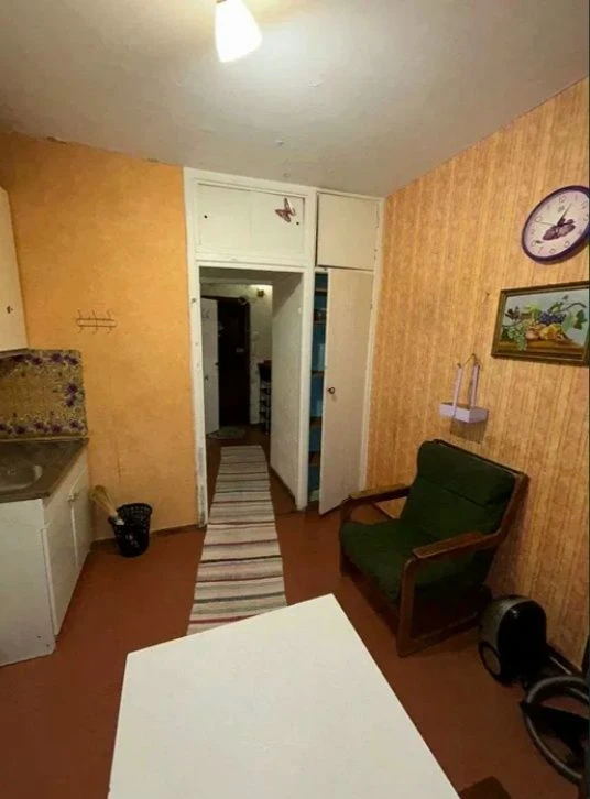 Продам 1 кімнатну квартиру. Вул.Генерала Петрова, кут Космон