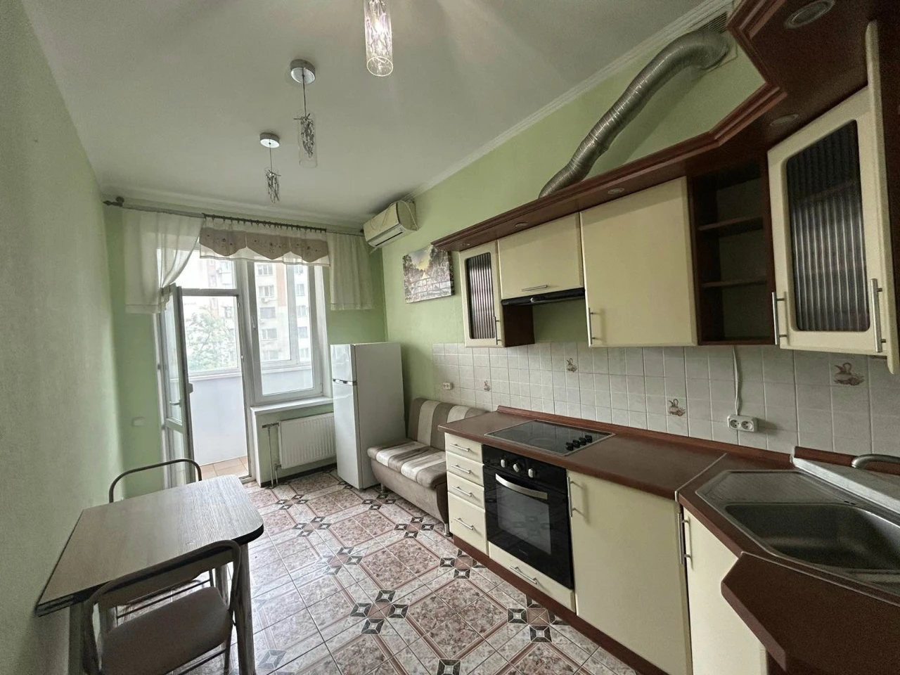 Продам 1 кімнатну квартиру. Вул. Пішонівська. ЖК "Консоль".