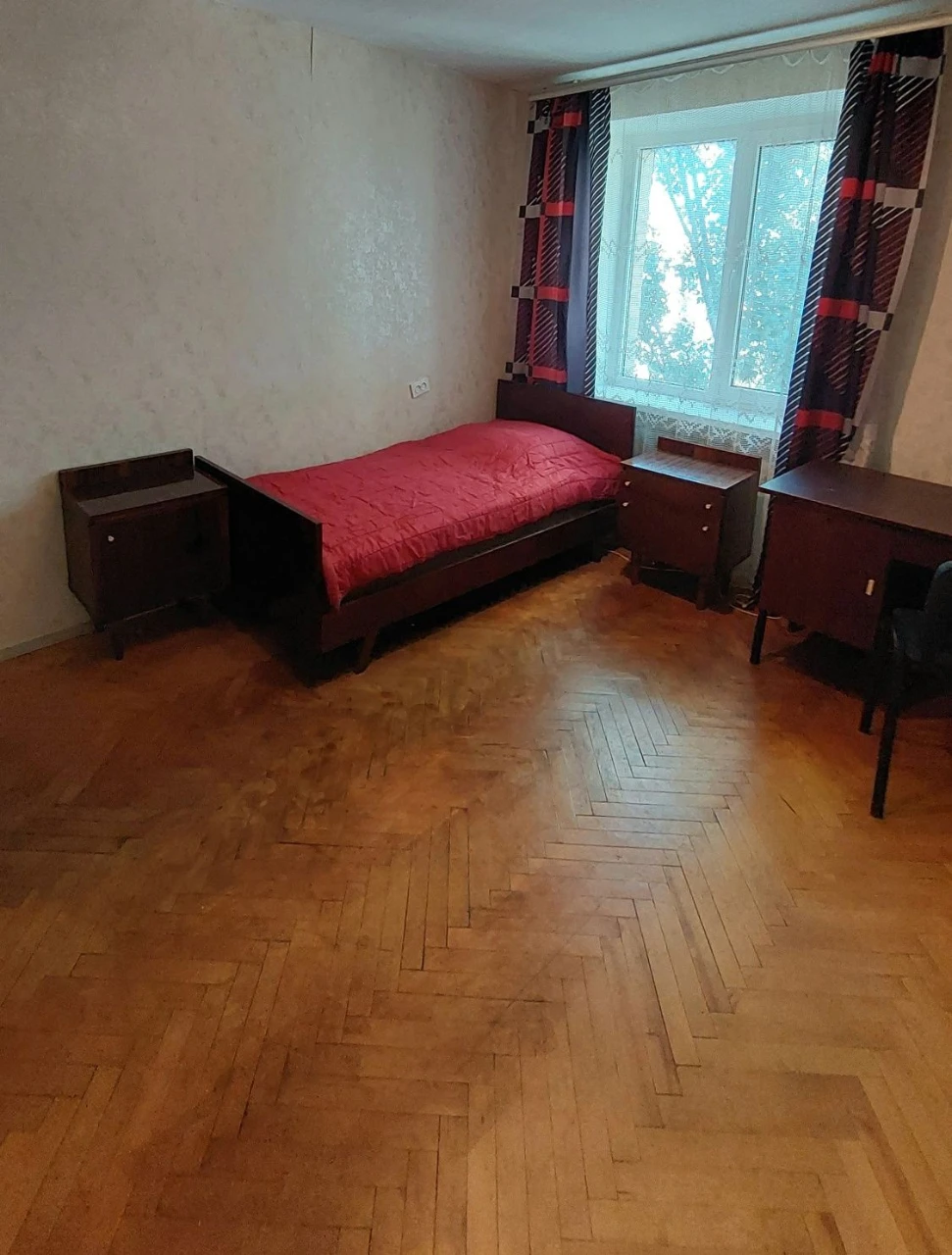 Продам 2 кімнатну квартиру. Вул.Колонтаївська, кут Старопорт