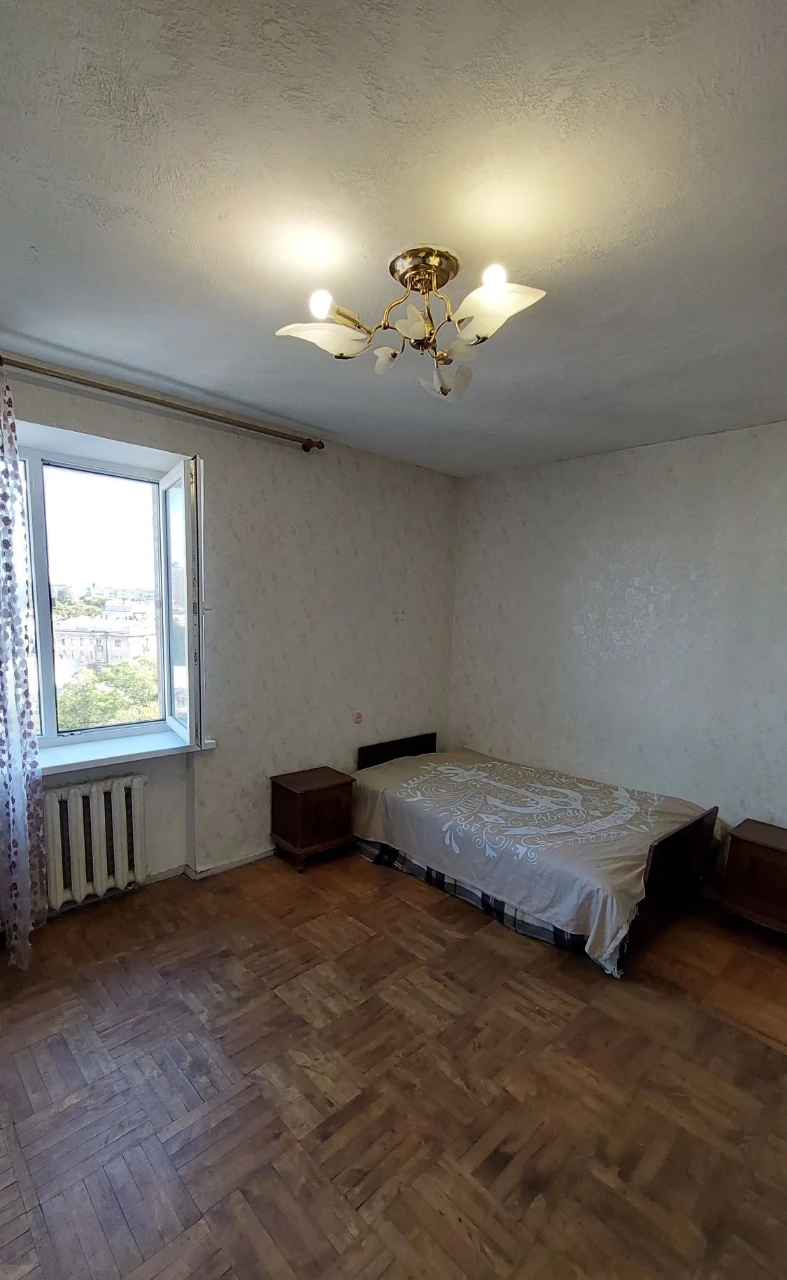 Продам 2 кімнатну квартиру. Вул.Колонтаївська, кут Старопорт