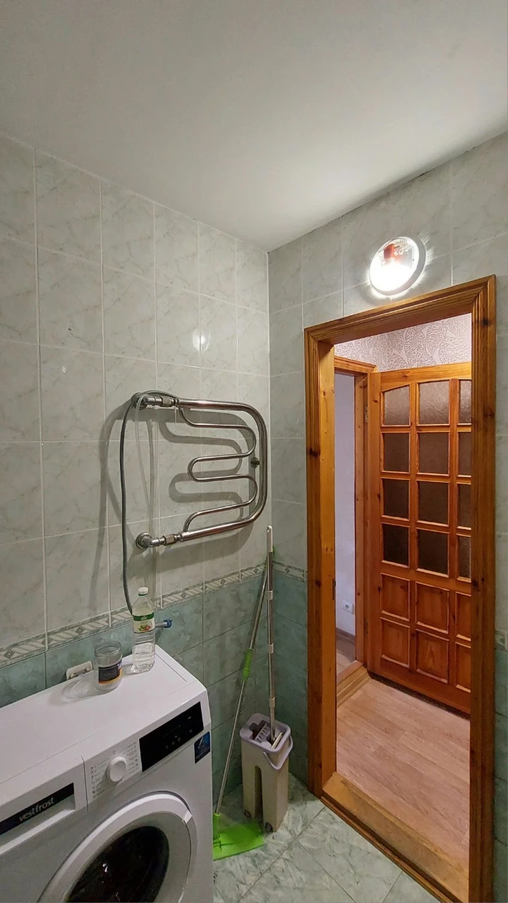 Продам квартиру. Фонтанська дорога, кут вул. Леваневского. С