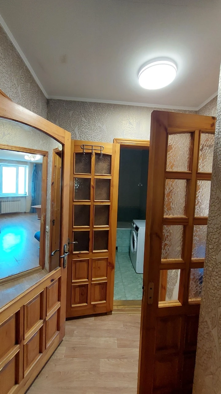 Продам квартиру. Фонтанська дорога, кут вул. Леваневского. С