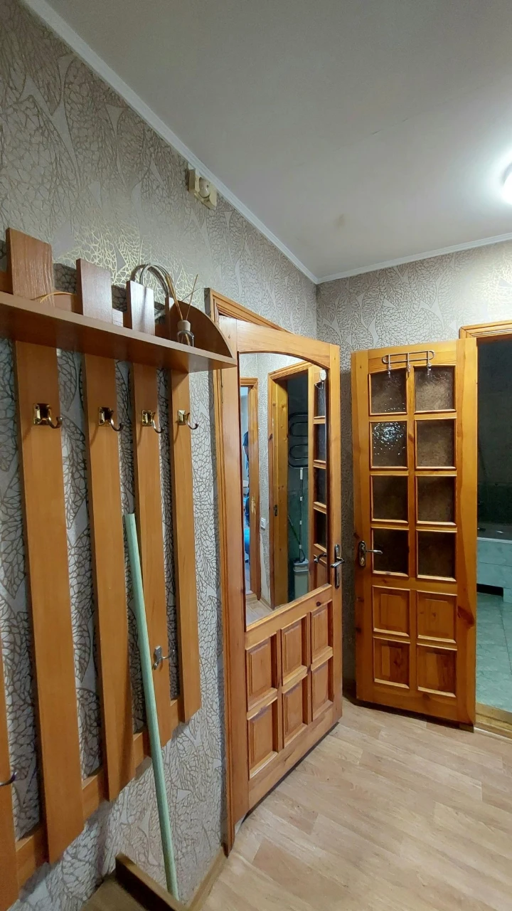 Продам квартиру. Фонтанська дорога, кут вул. Леваневского. С