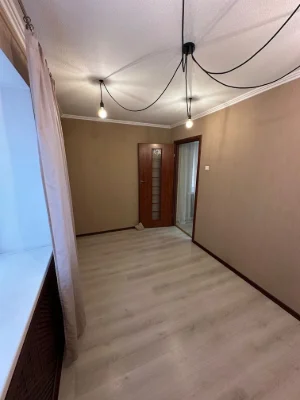 Продаж сучасної 2-к квартири (кухня-студія + 2 кімнати) на П