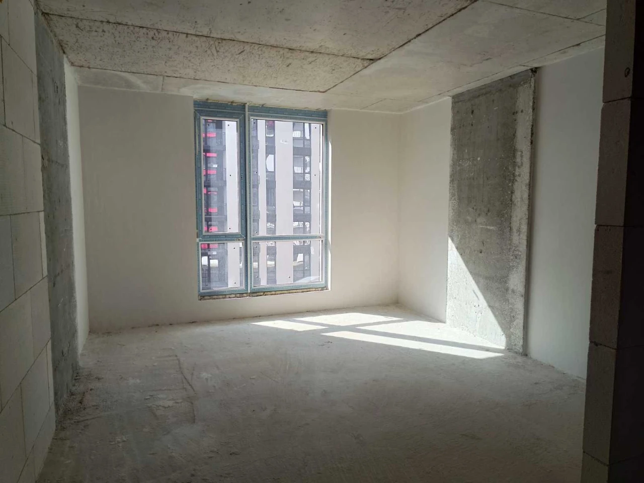 Продаж 1-кімнатної квартири 36 кв.м в ЖК Manhattan Up | Іван
