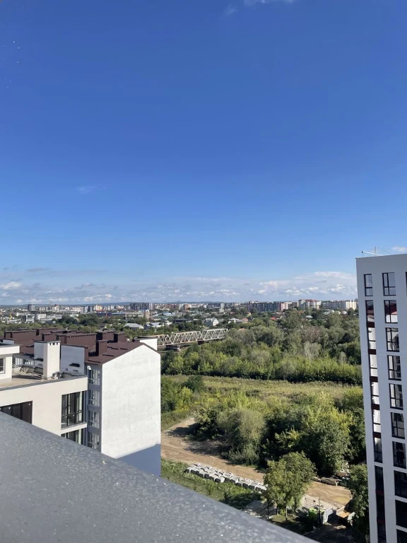 Продаж просторої 2кімнатноі квартири