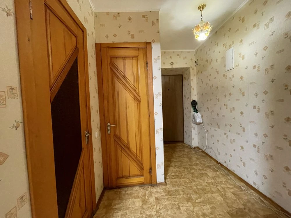 Продаж 3-кімнатної квартири на Подолі! Терміново! Торг!