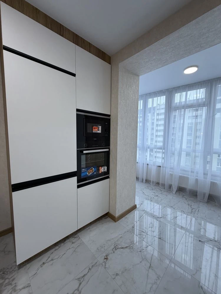 Продам  вишукану 2кімнатну квартиру  в зданій новобудові