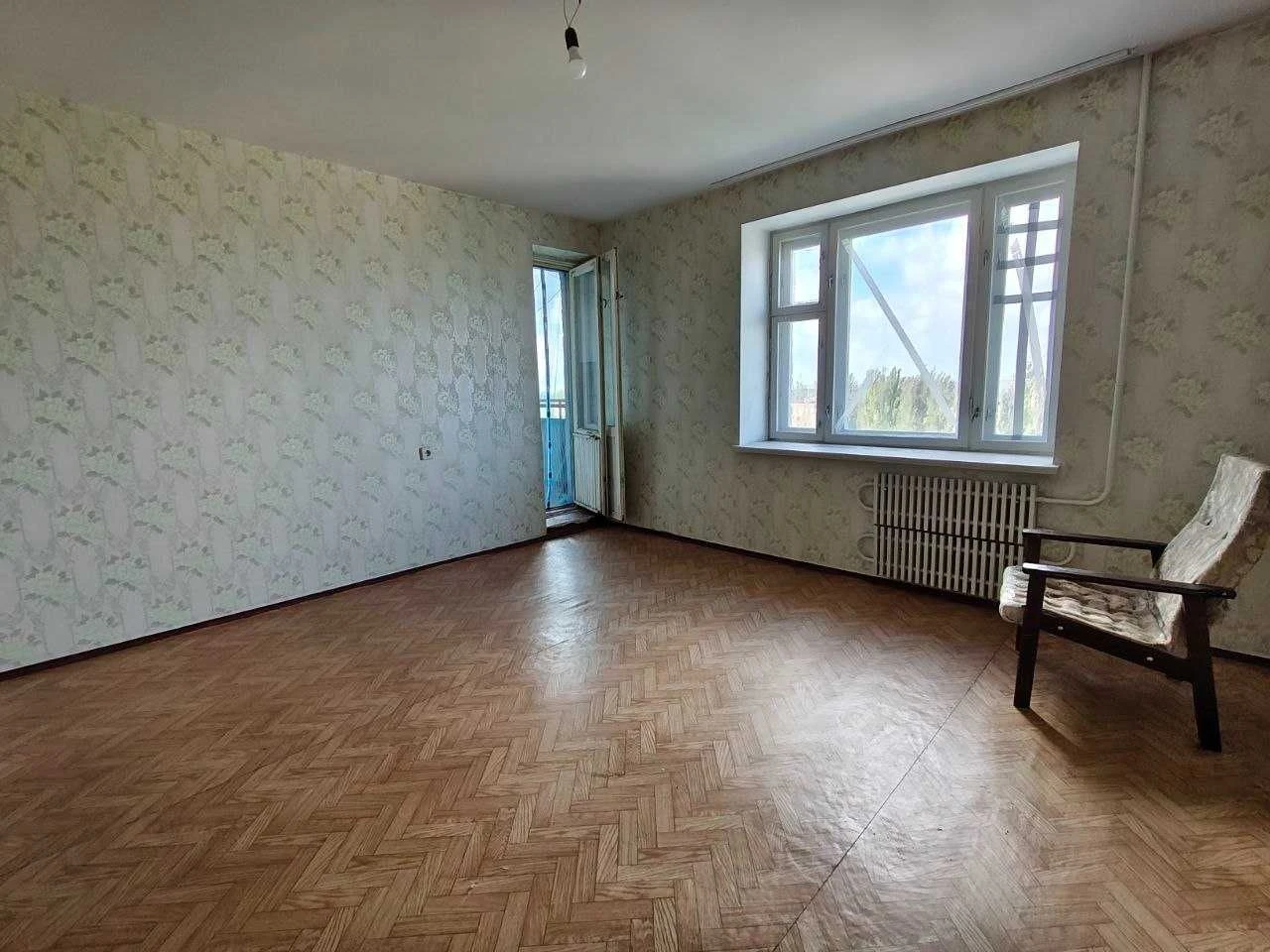 Продаю 2х.кім. квартиру в мікрорайоні Жовтневе