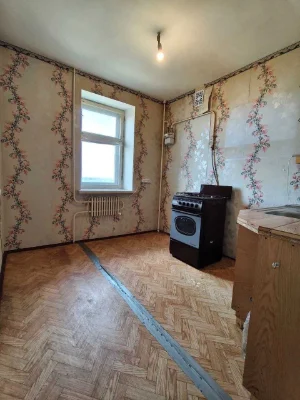 Продаю 2х.кім. квартиру в мікрорайоні Жовтневе