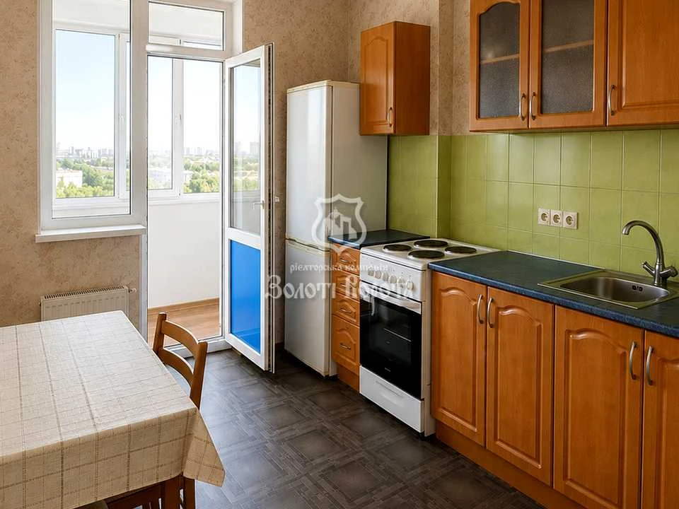 Apartment. Kyiv, Ronald Reagan St. (Theodor Dreiser), (B