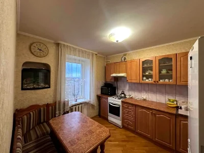 Продаж квартири 3-кімн. 69.5 м² 8/9 пов.