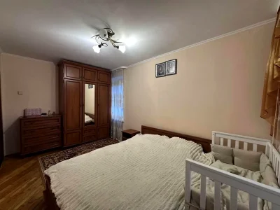 Продаж квартири 3-кімн. 69.5 м² 8/9 пов.