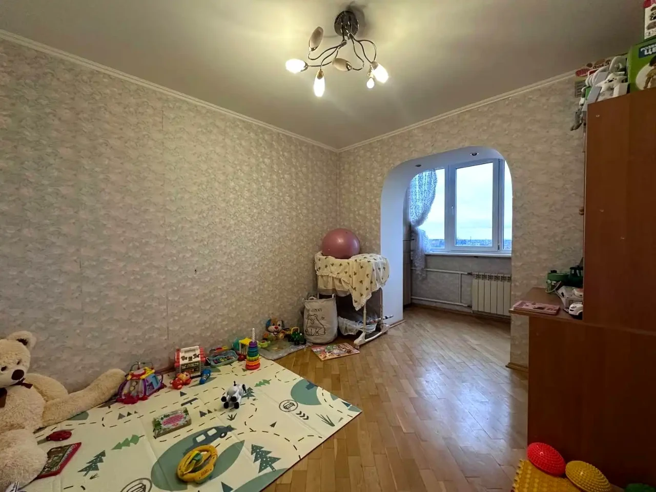 Продаж квартири 3-кімн. 69.5 м² 8/9 пов.