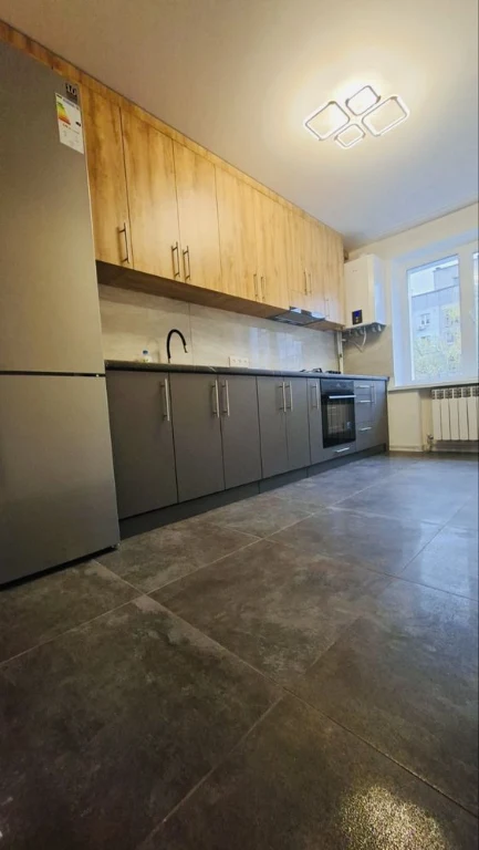 Продам 3-кімнатну квартиру 70 м², АГО, 4/9 поверх, вул. Марі