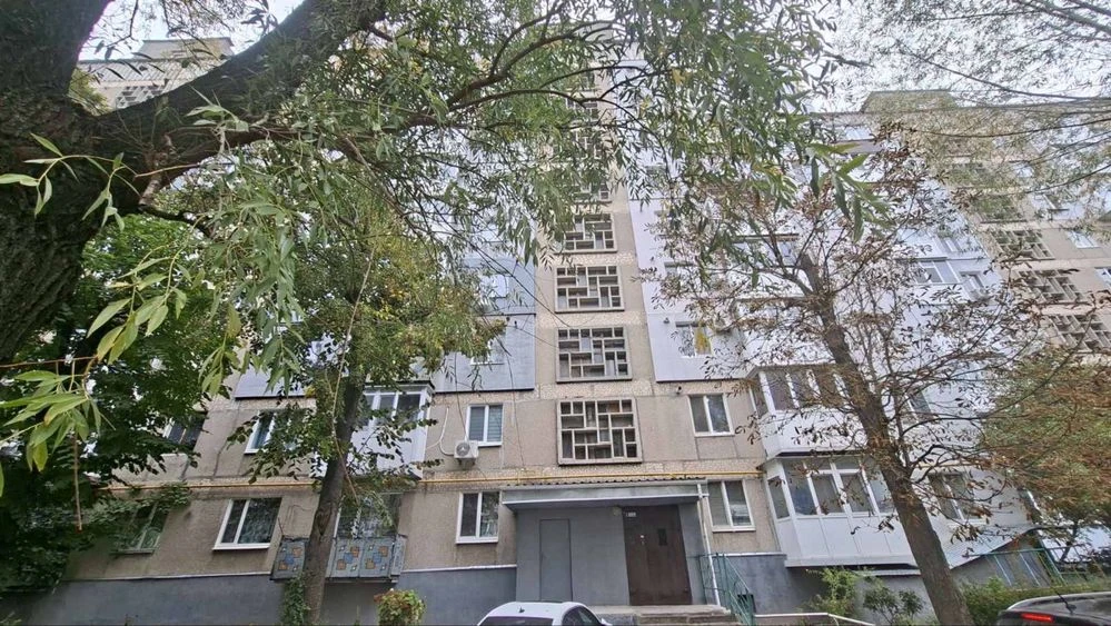 Продам 3-кімнатну квартиру 70 м², АГО, 4/9 поверх, вул. Марі