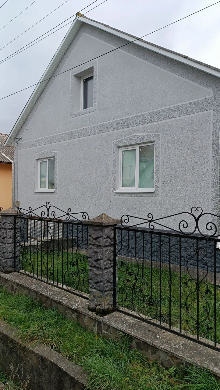 Продається  житловий будинок