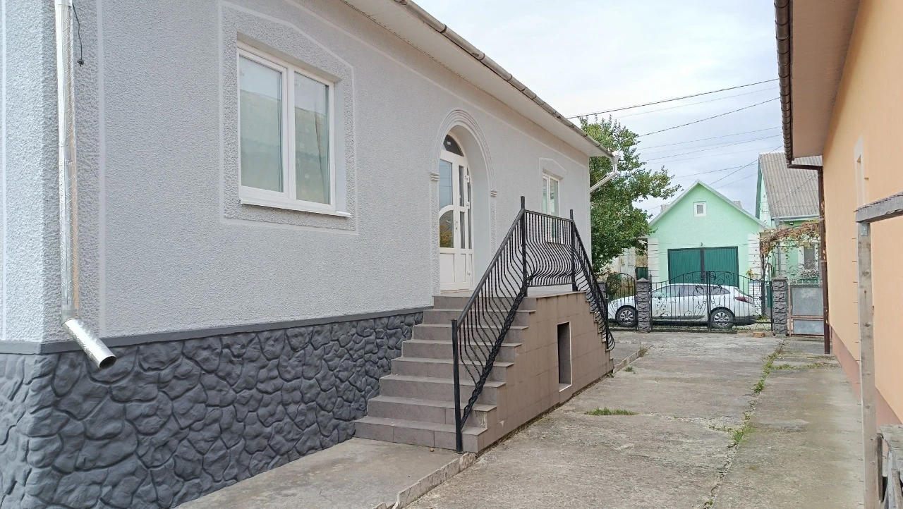 Продається  житловий будинок