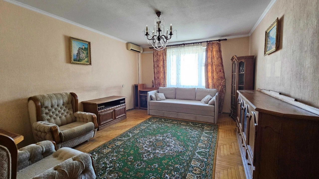М Позняки 5хв. пішки, Григоренка, Драгоманова, 3к біля парку