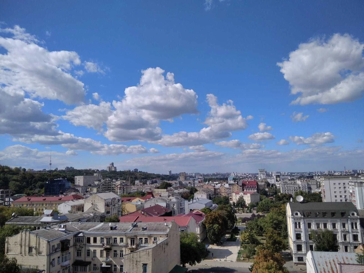 Нижній Вал, 27-29, (Контрактова площа), Київ, 3-к, без коміс