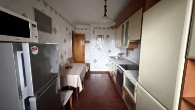 Радченко 4, цегляний будинок, метрові стіни, 3 кімнатна квар