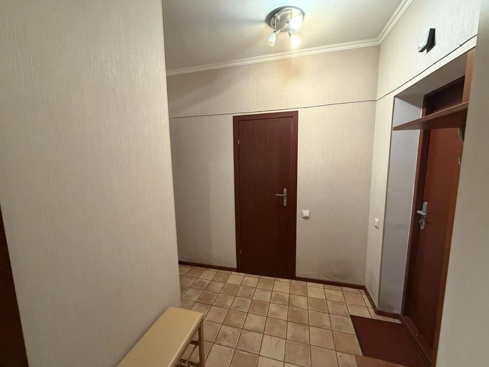Лікоград Киів оренда однокімнатноі простороі квартири