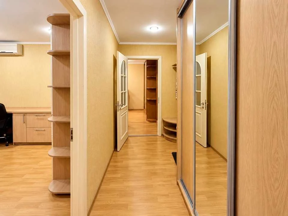 Квартира. Київ, Чорнобильська вул.