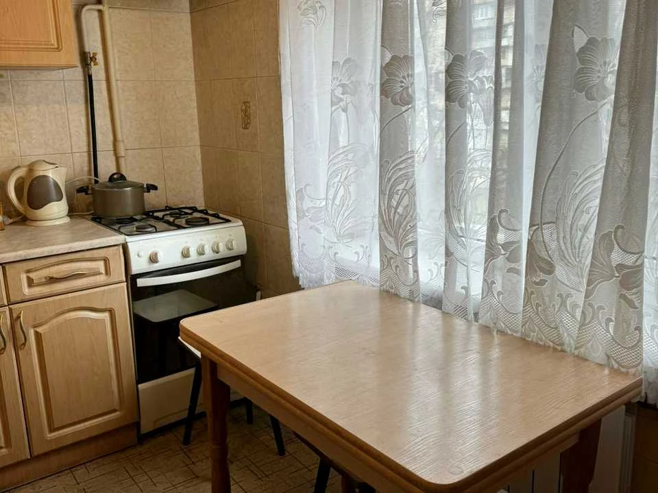 Квартира. Київ, Йорданська вул.