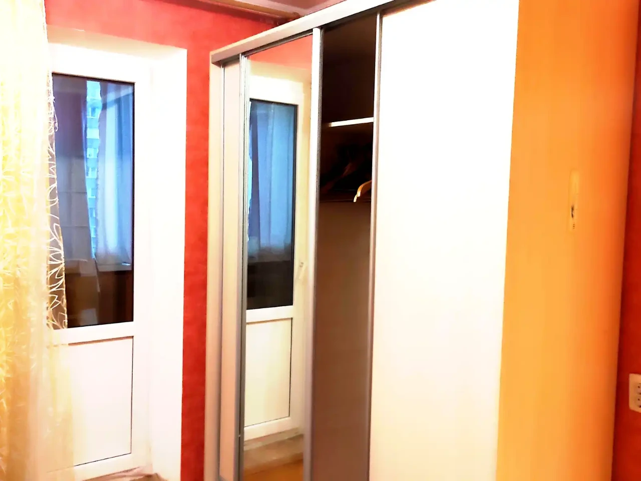 Оренда квартири 4-кімн. 83 м² 8/18 пов.