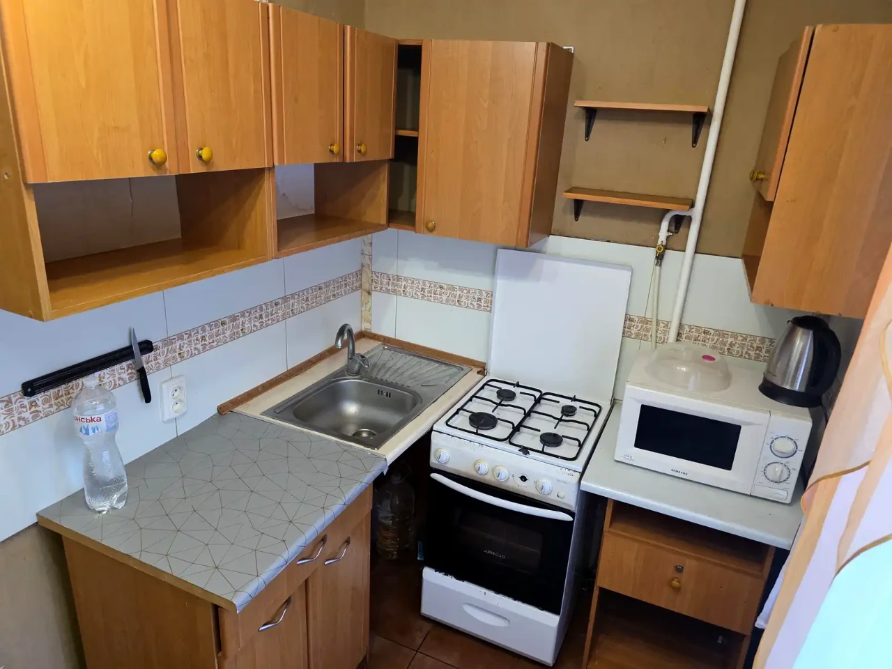 Оренда квартири 1-кімн. 27 м² 6/9 пов.